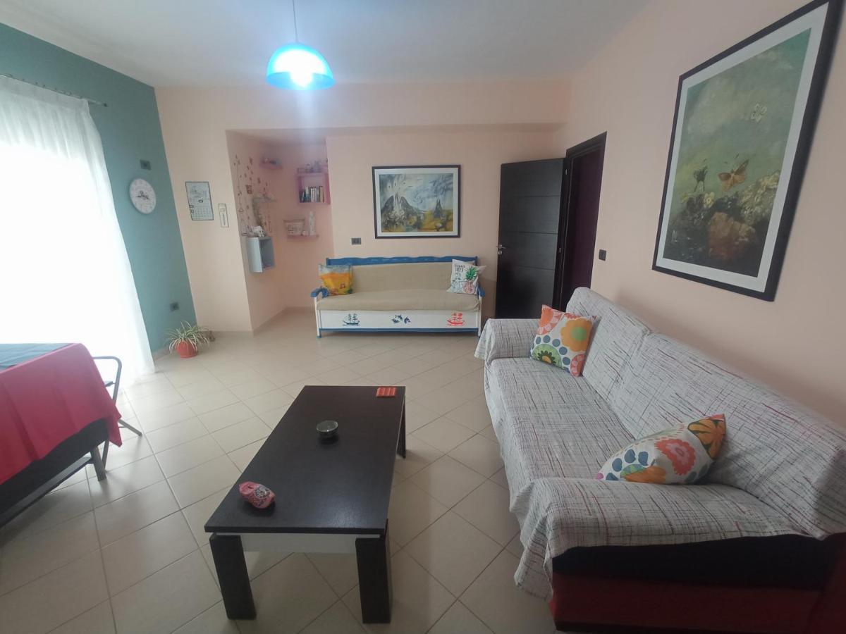 Sunny Apartment Sarandë Buitenkant foto
