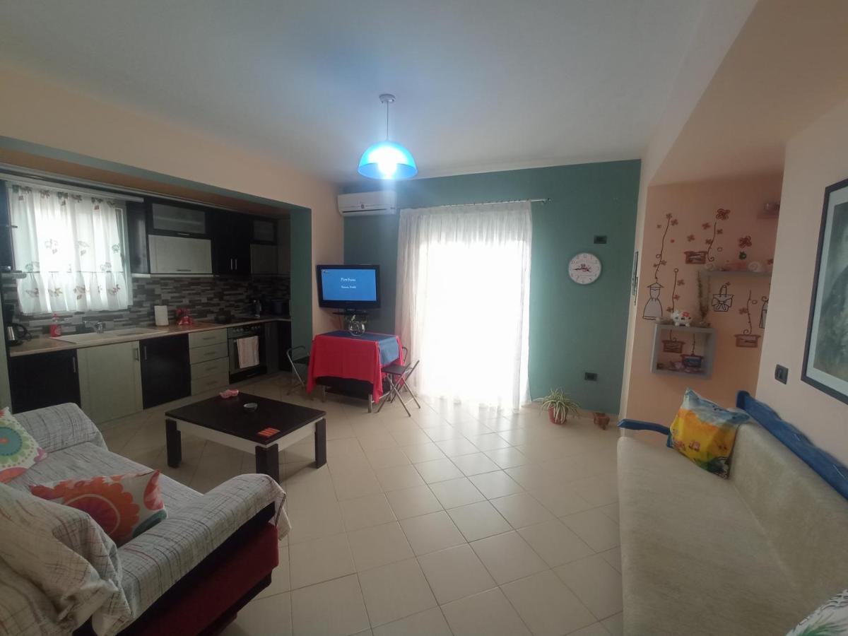 Sunny Apartment Sarandë Buitenkant foto